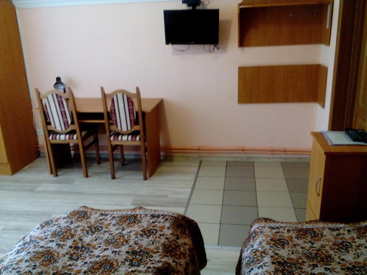 Hostel On Flotska Ivano-Frankivsk Extérieur photo