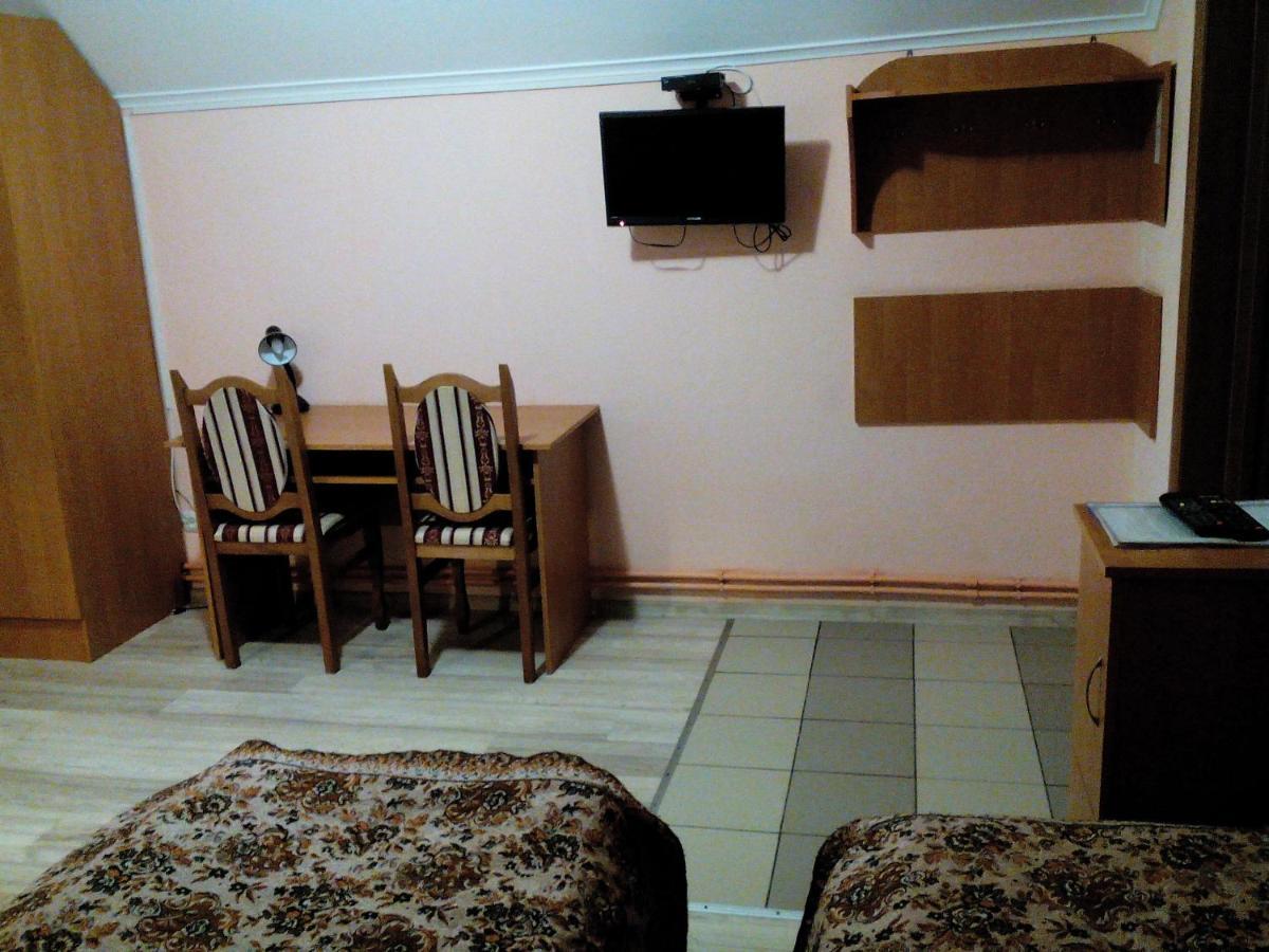 Hostel On Flotska Ivano-Frankivsk Extérieur photo