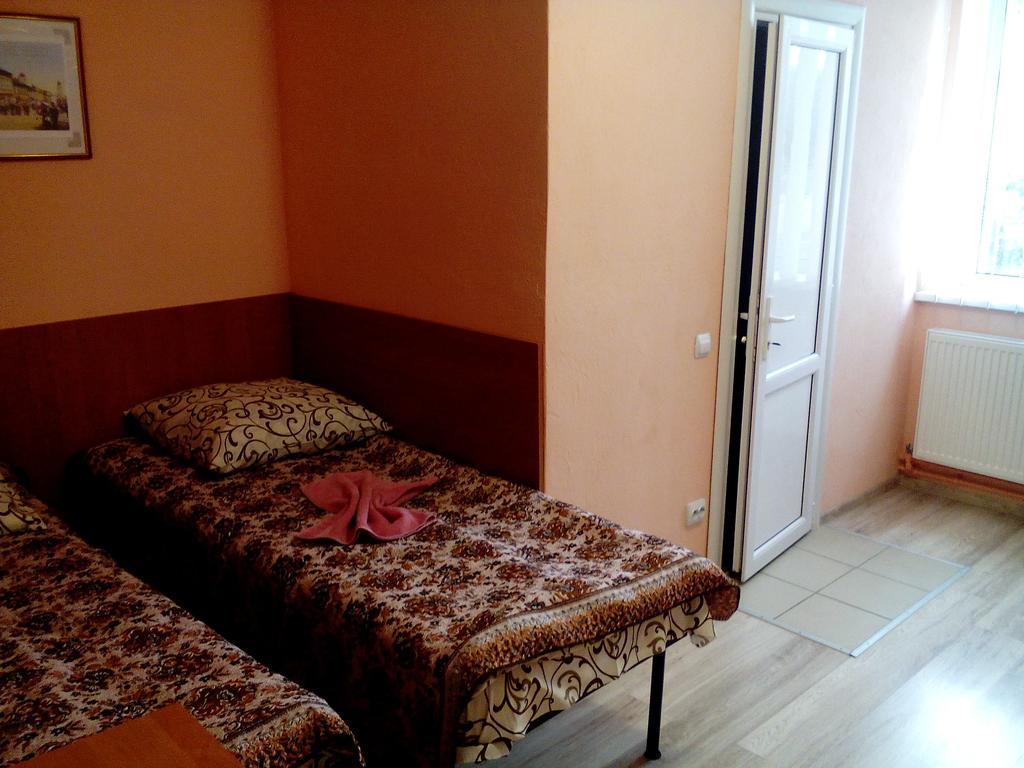 Hostel On Flotska Ivano-Frankivsk Extérieur photo