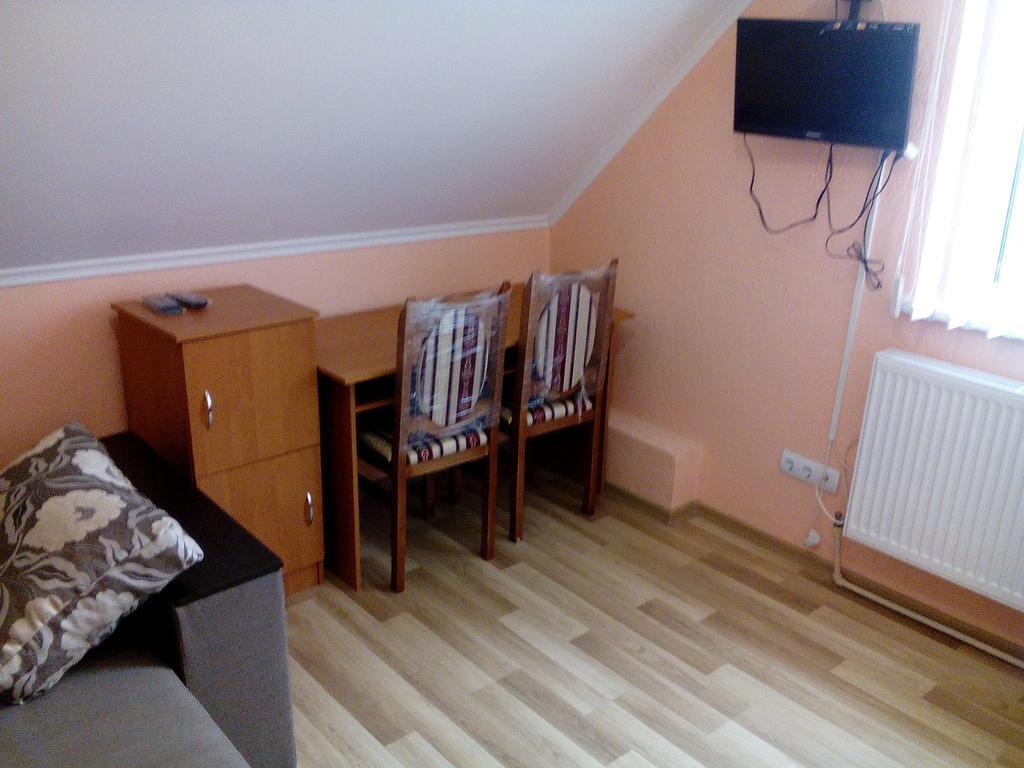 Hostel On Flotska Ivano-Frankivsk Extérieur photo